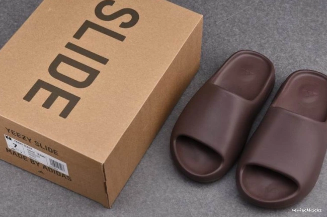 G55495 Yeezy Adidas Soot Slide 0717